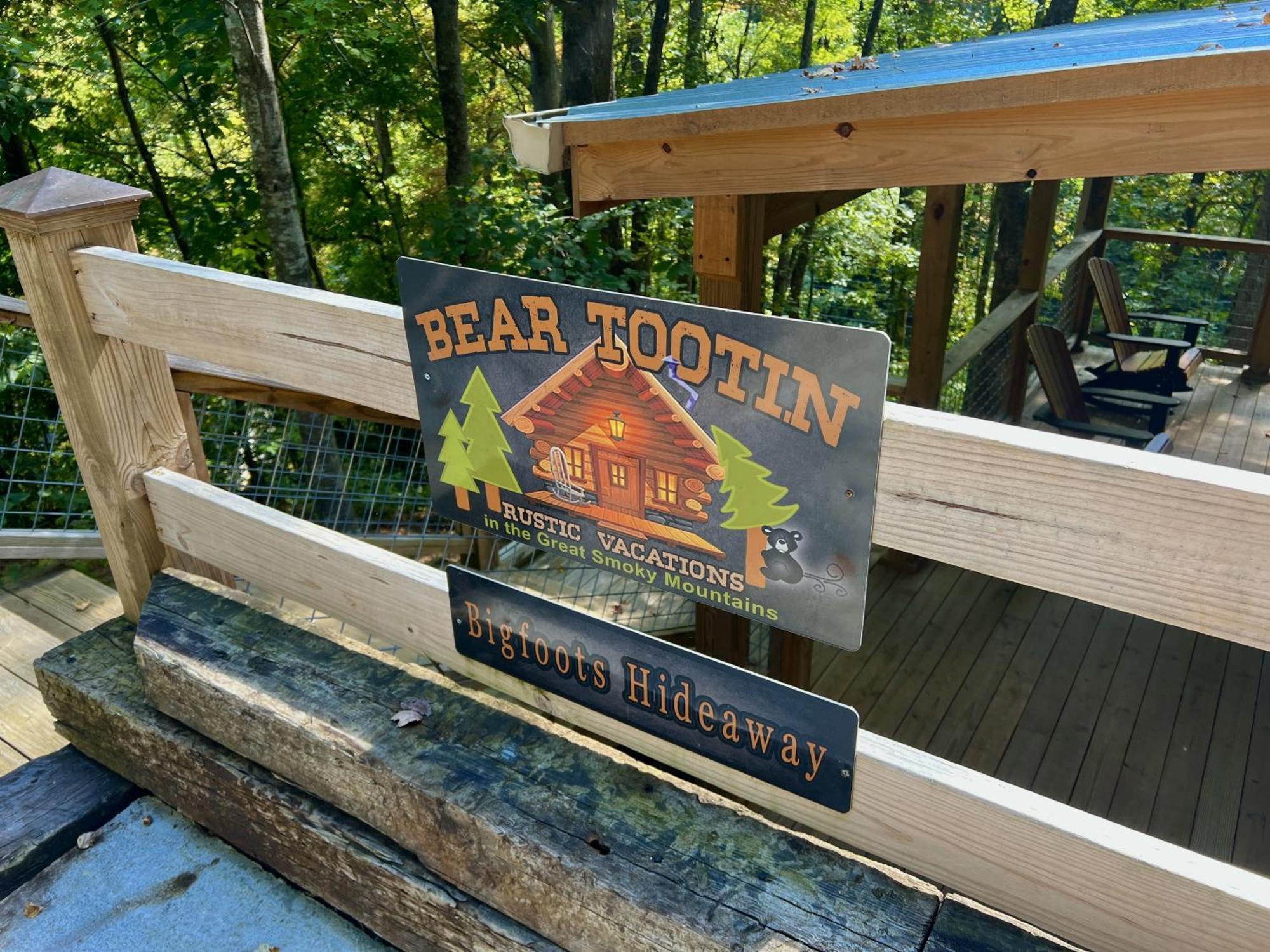 Bigfoots Hideaway Cabin 蓋特林堡 外观 照片
